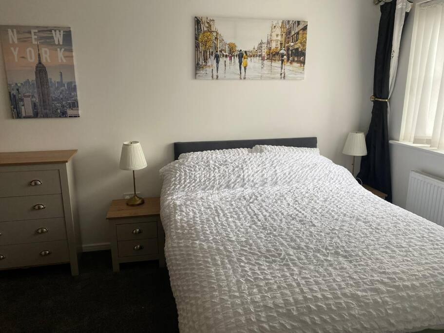 דונקסטר Lovely 2Nd Floor 2 Bed Flat Sleeps 4 מראה חיצוני תמונה
